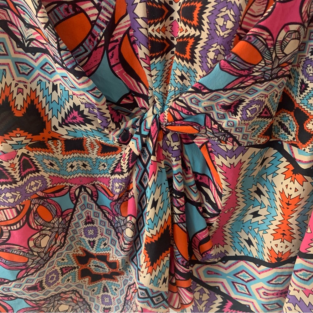 Leifnotes Anthropologie Geometric 100% Silk Twist Knot Front Tank Top - Picture 9 of 9